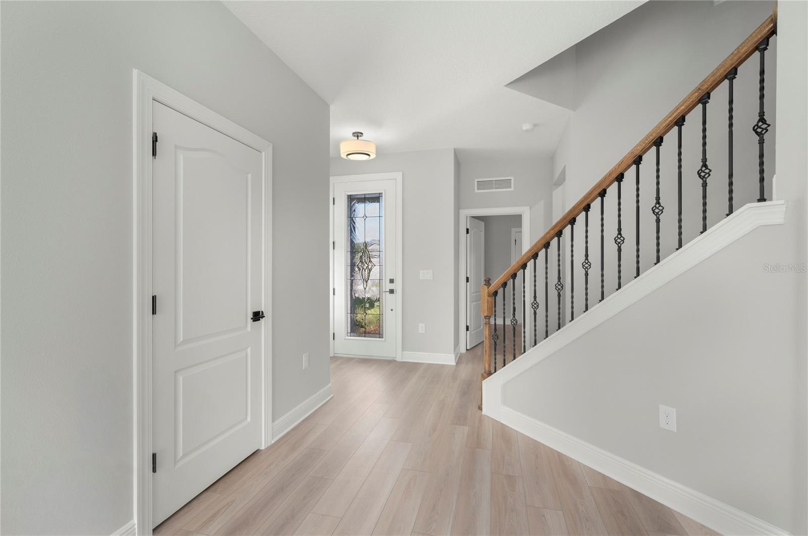 7673 Somersworth Dr Property Photo 11
