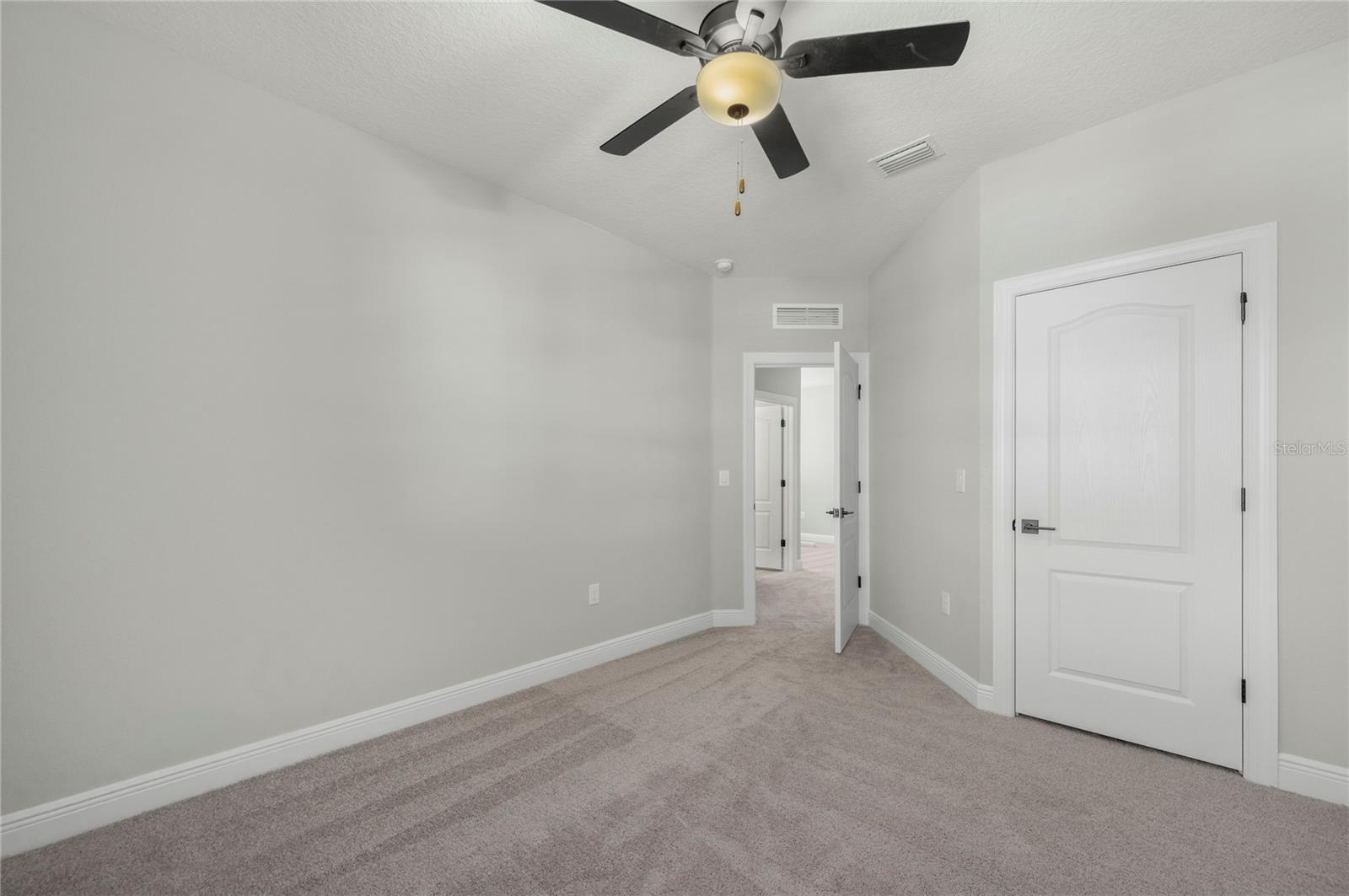 7673 Somersworth Dr Property Photo 22