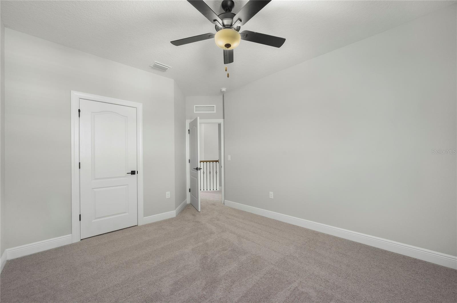 7673 Somersworth Dr Property Photo 24