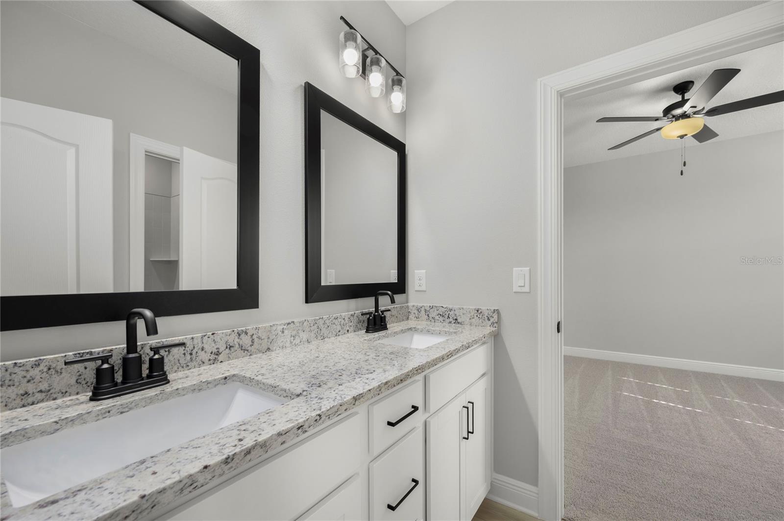 7673 Somersworth Dr Property Photo 25