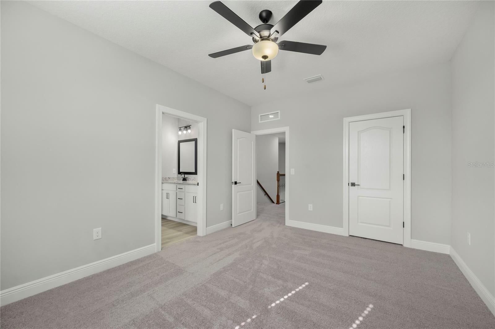 7673 Somersworth Dr Property Photo 27