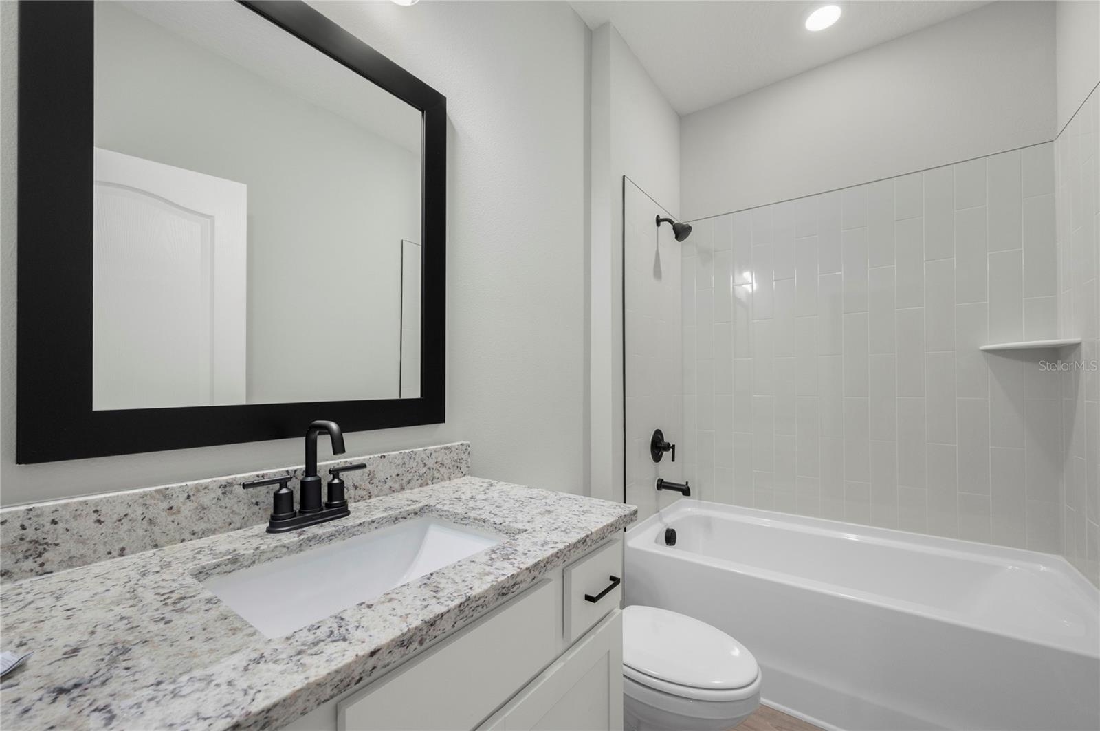 7673 Somersworth Dr Property Photo 28