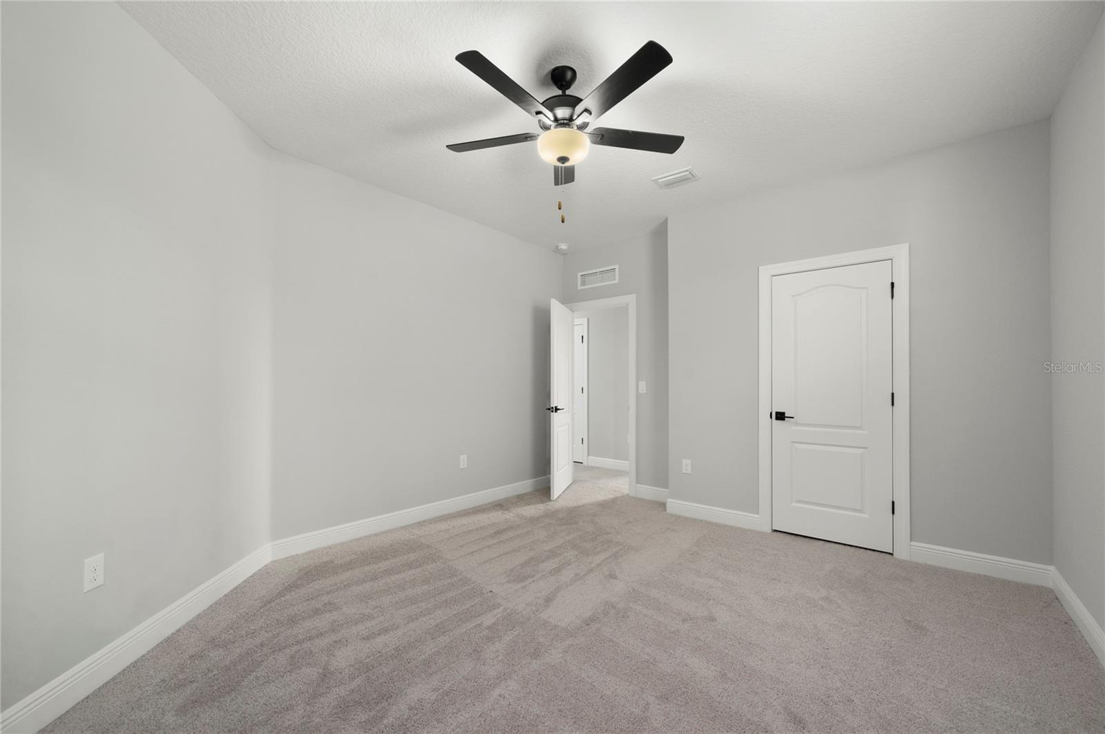 7673 Somersworth Dr Property Photo 33