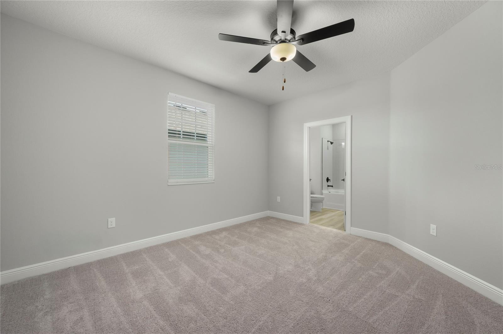 7673 Somersworth Dr Property Photo 34