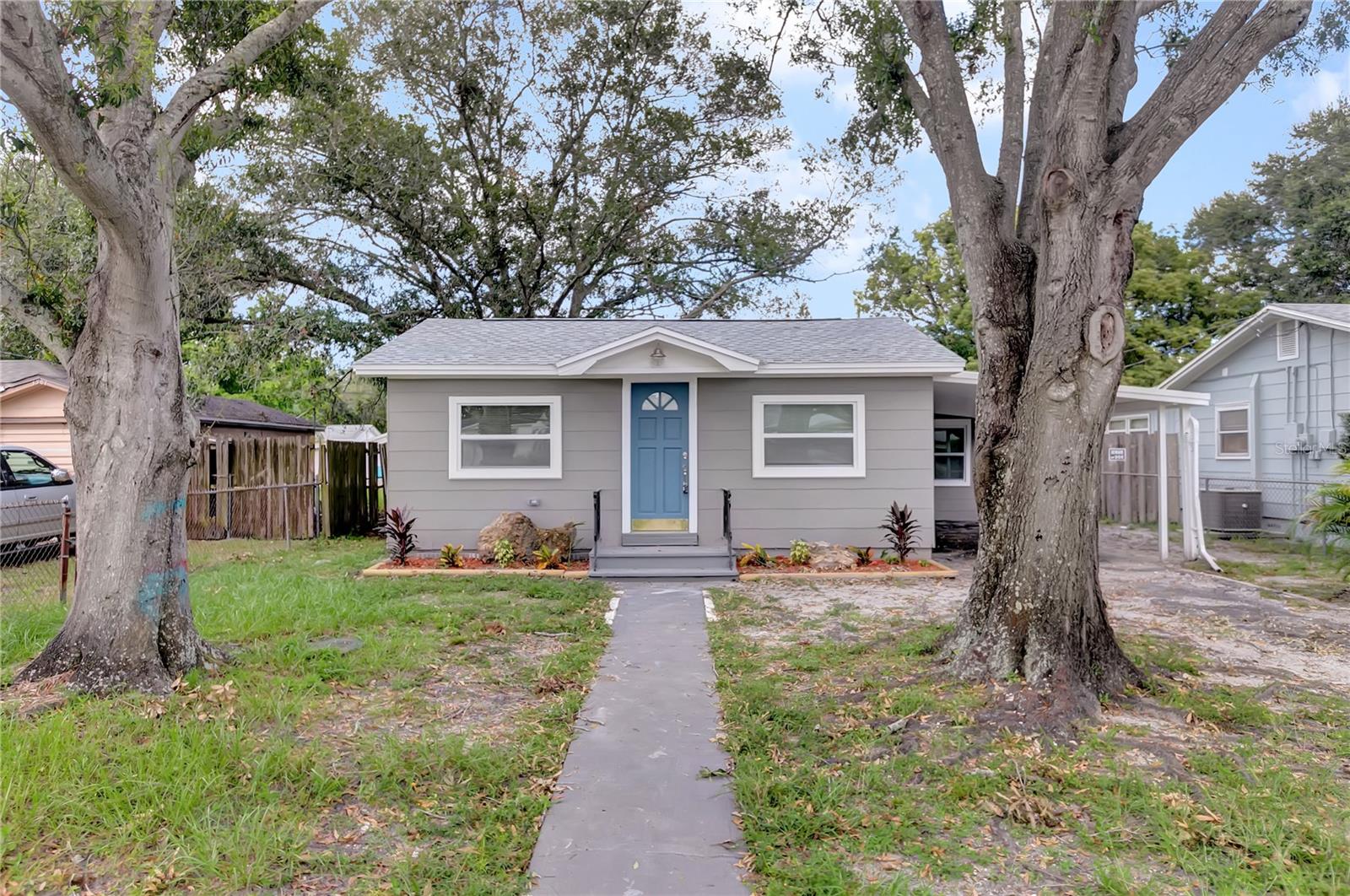 TB8545947 Property Photo 1