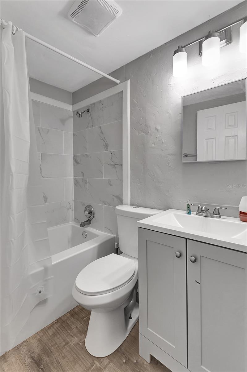 TB8545947 Property Photo 6