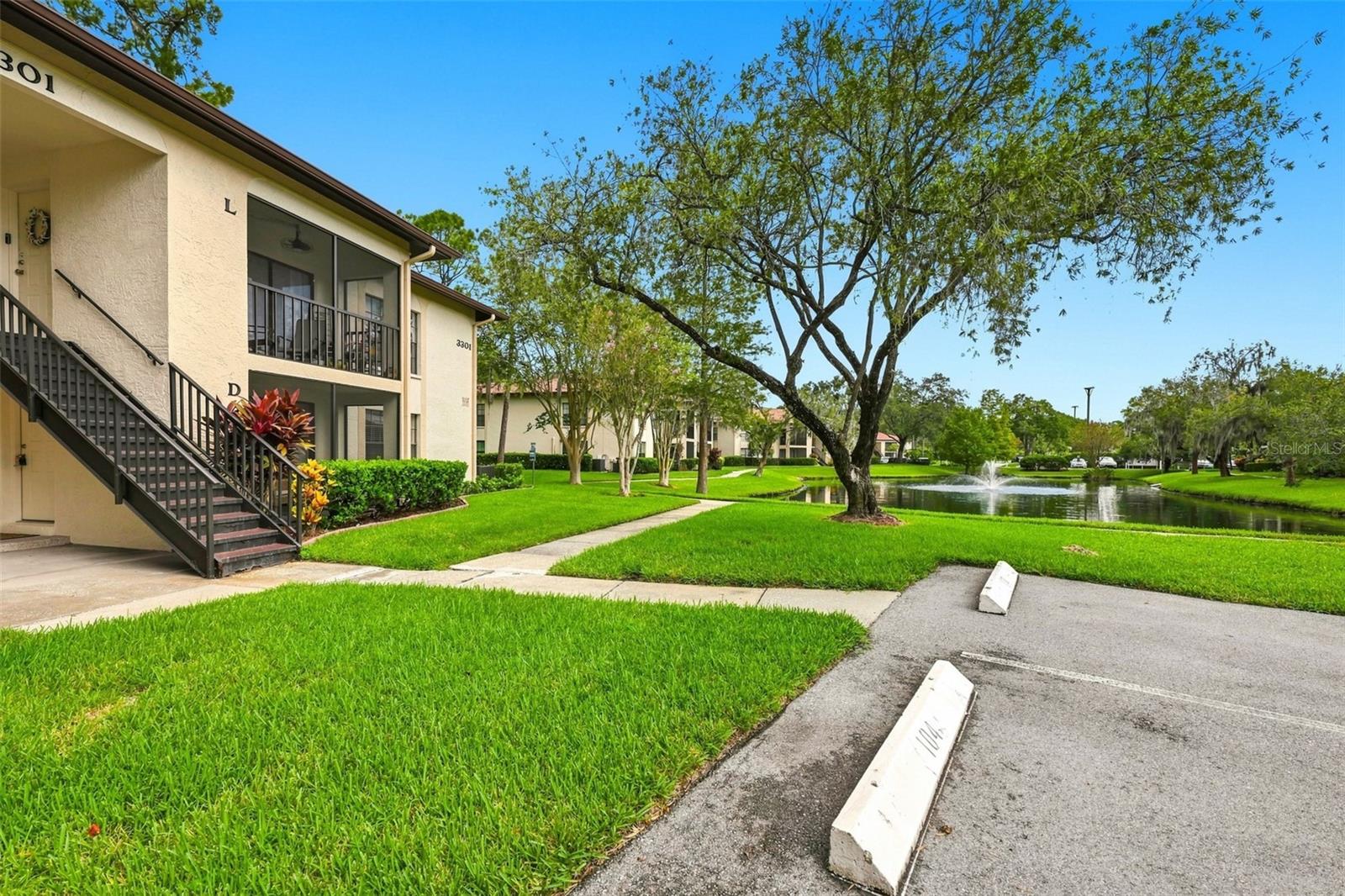 3301 Crystal Ct E #d Property Photo 2
