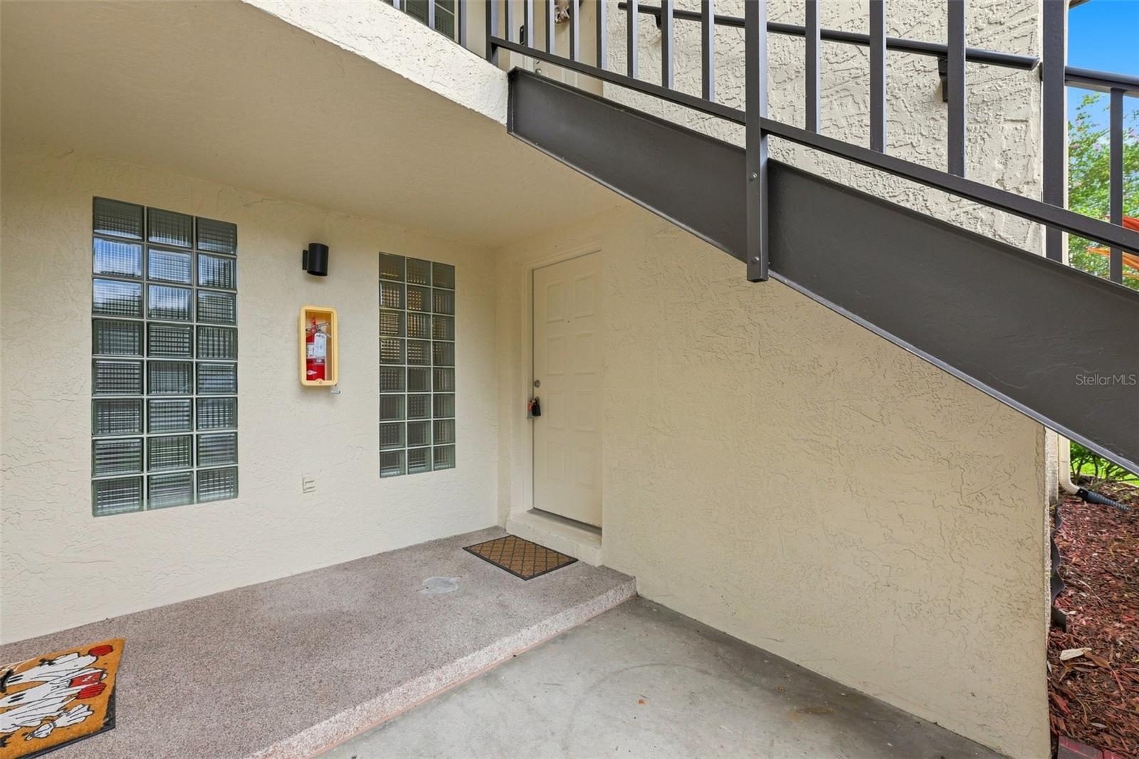 3301 Crystal Ct E #d Property Photo 4