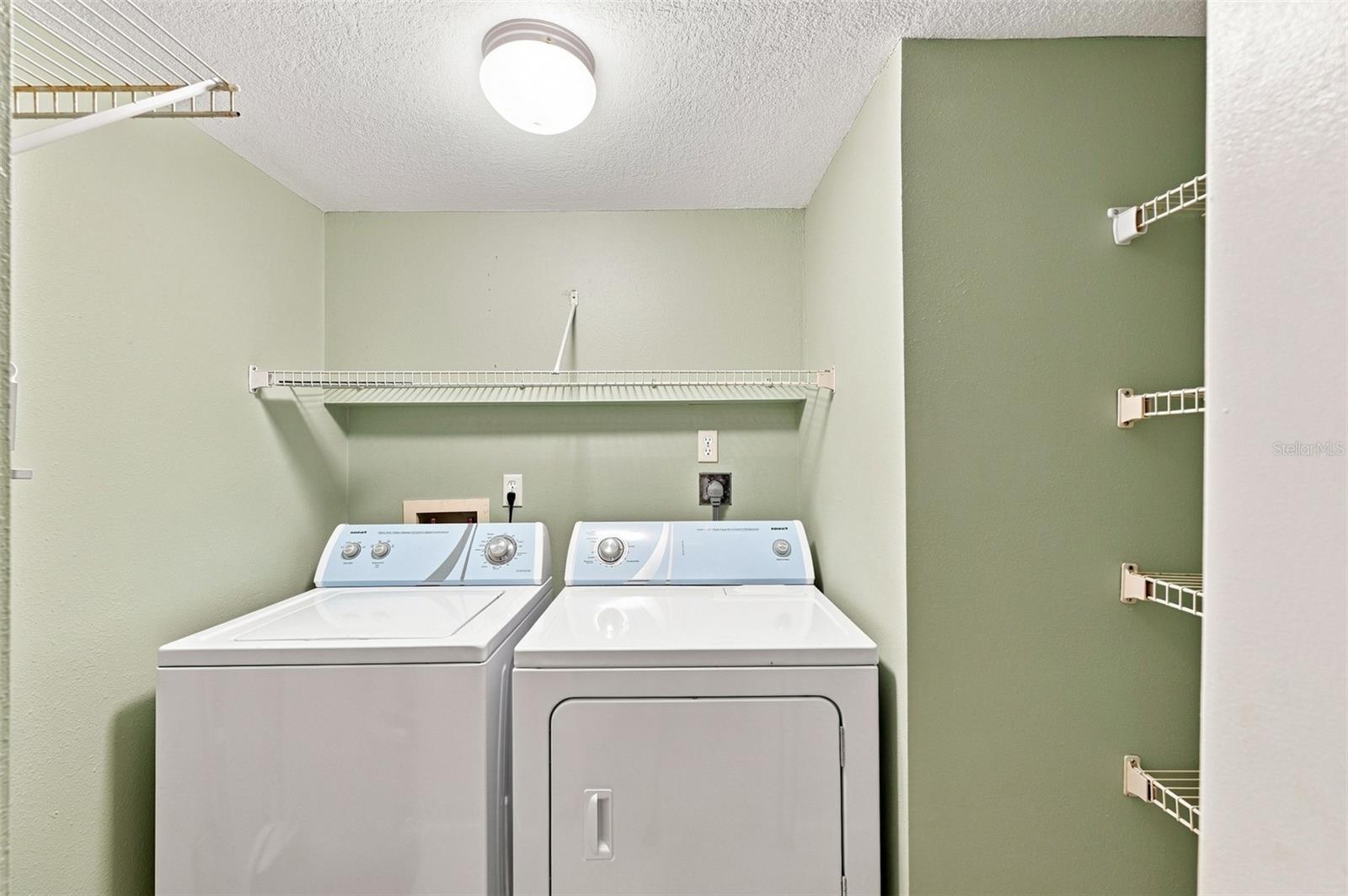 3301 Crystal Ct E #d Property Photo 13