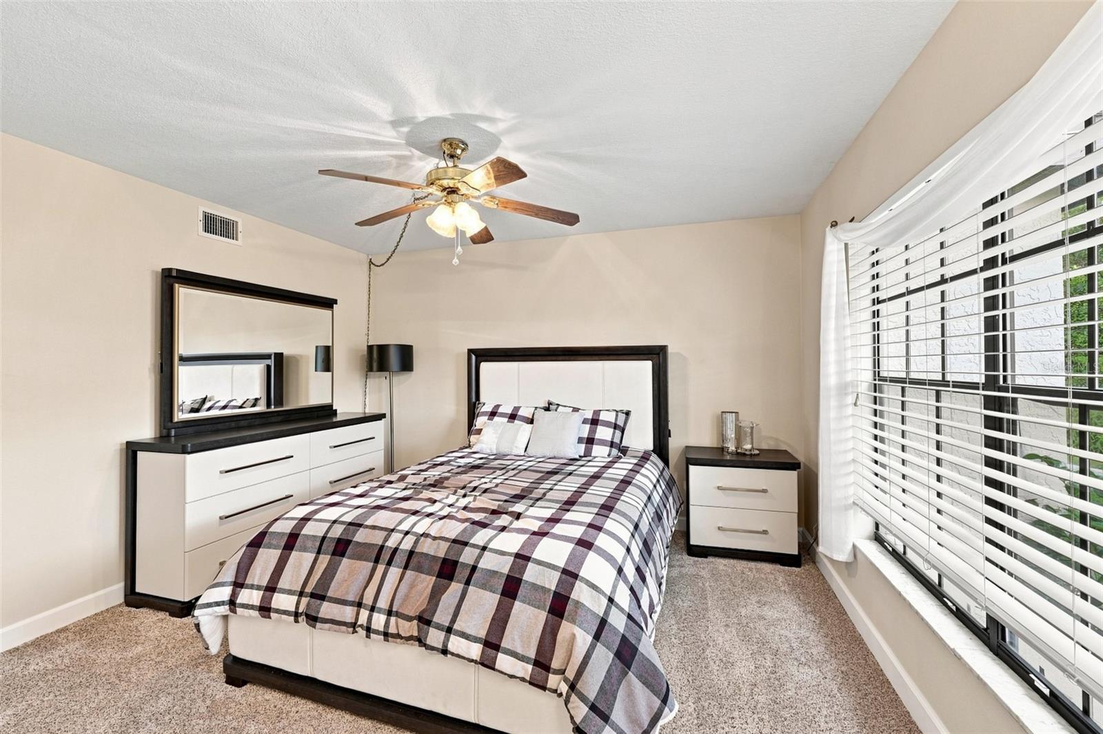 3301 Crystal Ct E #d Property Photo 21