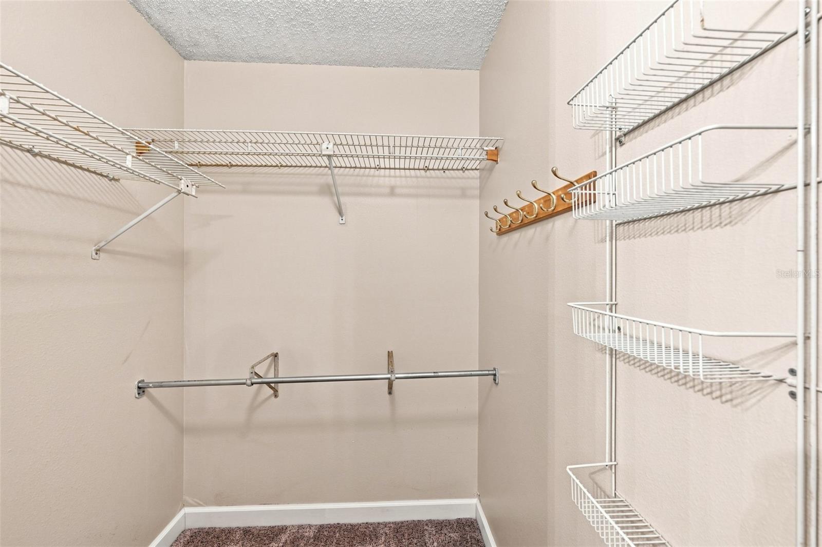3301 Crystal Ct E #d Property Photo 23
