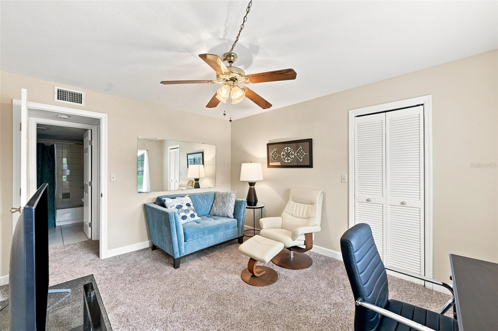 3301 Crystal Ct E #d Property Photo 25