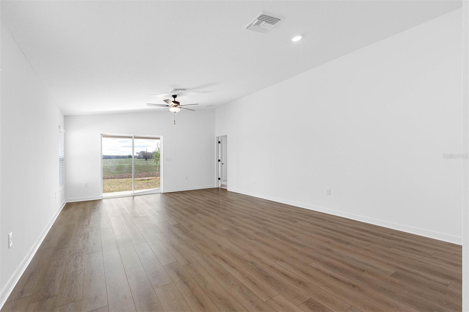 10405 Timbercrest Rd Property Photo 6