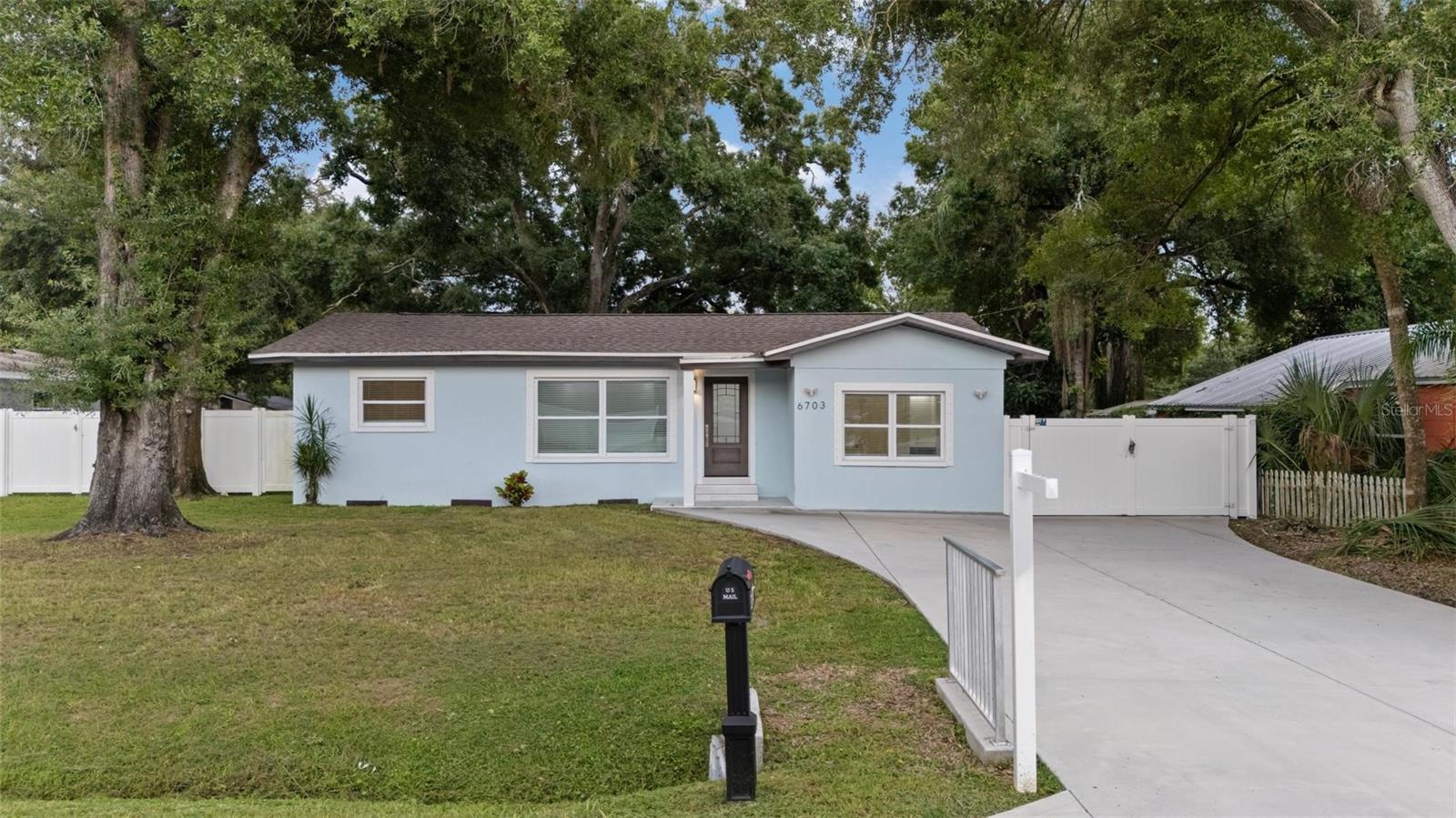 6703 N BOULEVARD Property Photo 1