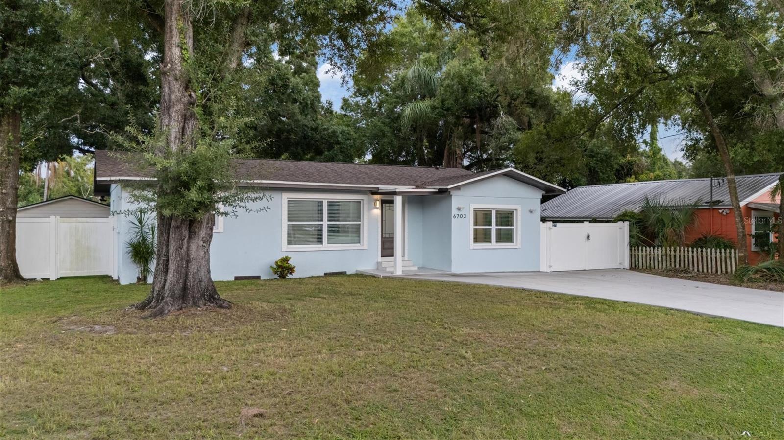 6703 N Boulevard Property Photo 2