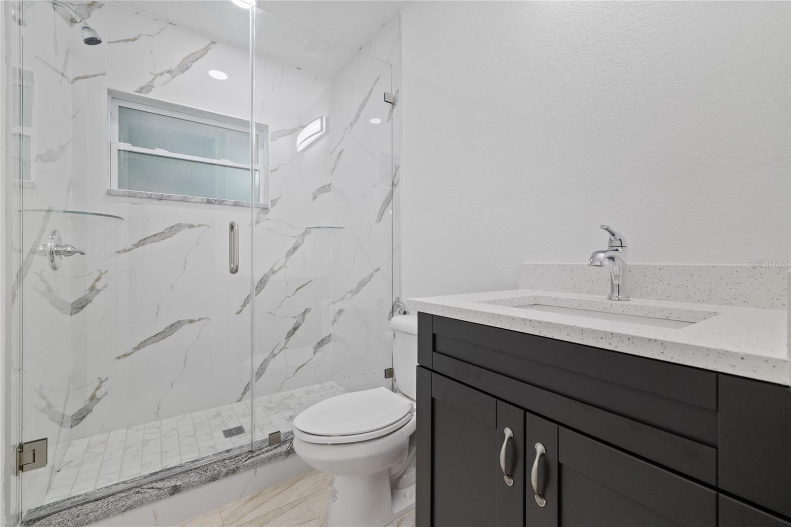 6703 N Boulevard Property Photo 6