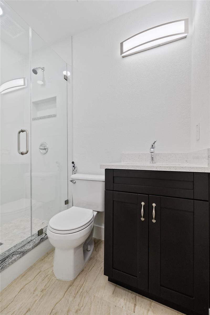 6703 N Boulevard Property Photo 18