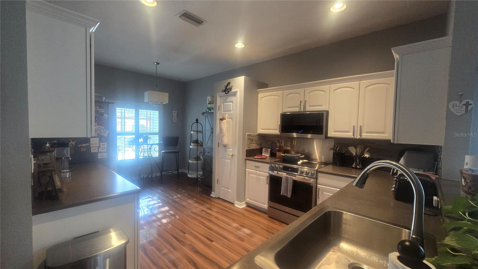 8002 Shaddock Pl Property Photo 7