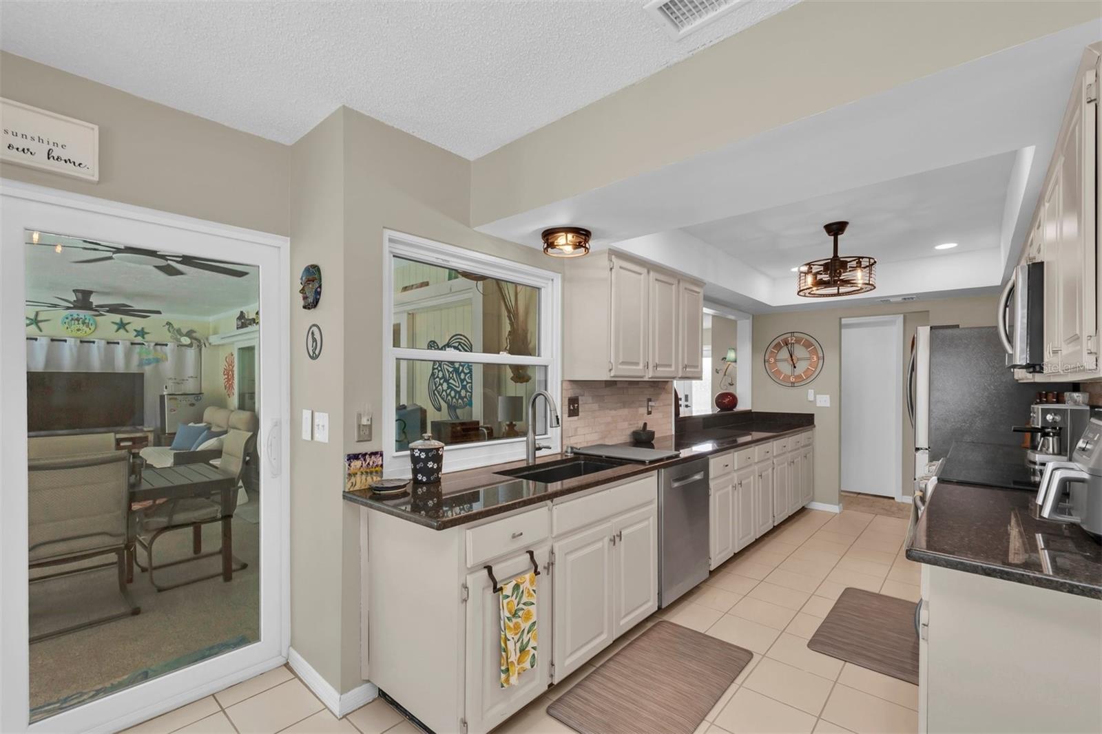 207 Amesbury Cir Property Photo 14