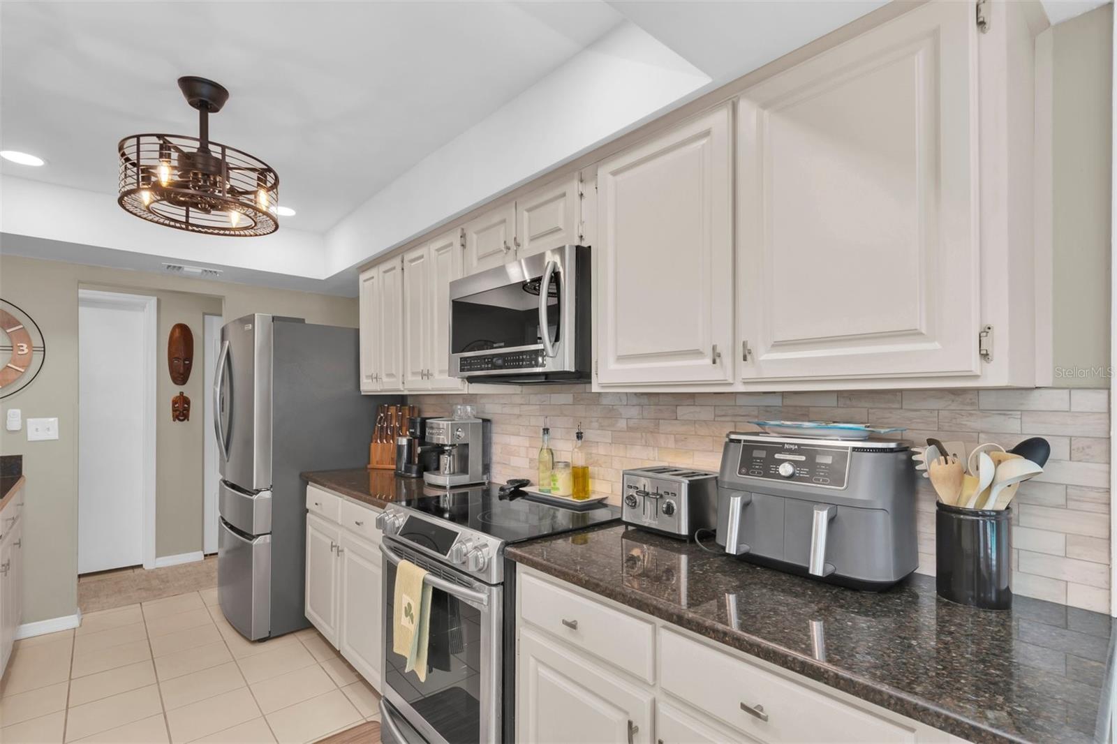 207 Amesbury Cir Property Photo 16