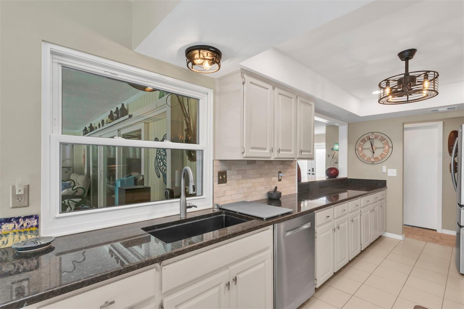 207 Amesbury Cir Property Photo 17