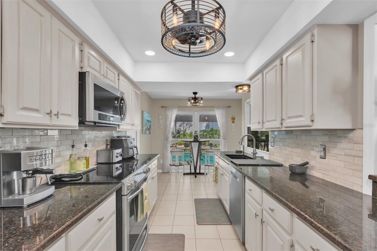 207 Amesbury Cir Property Photo 18