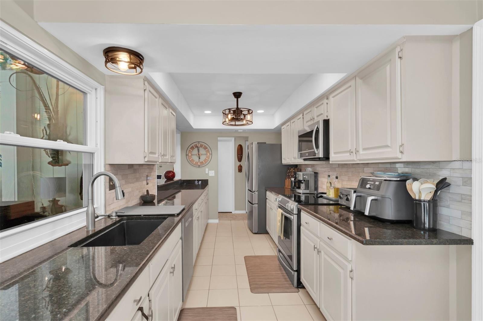 207 Amesbury Cir Property Photo 19