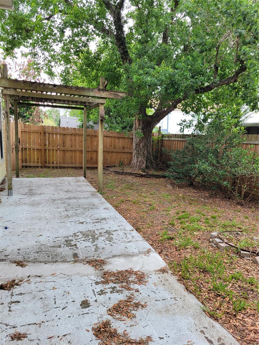 3546 Raintree Way Property Photo 4