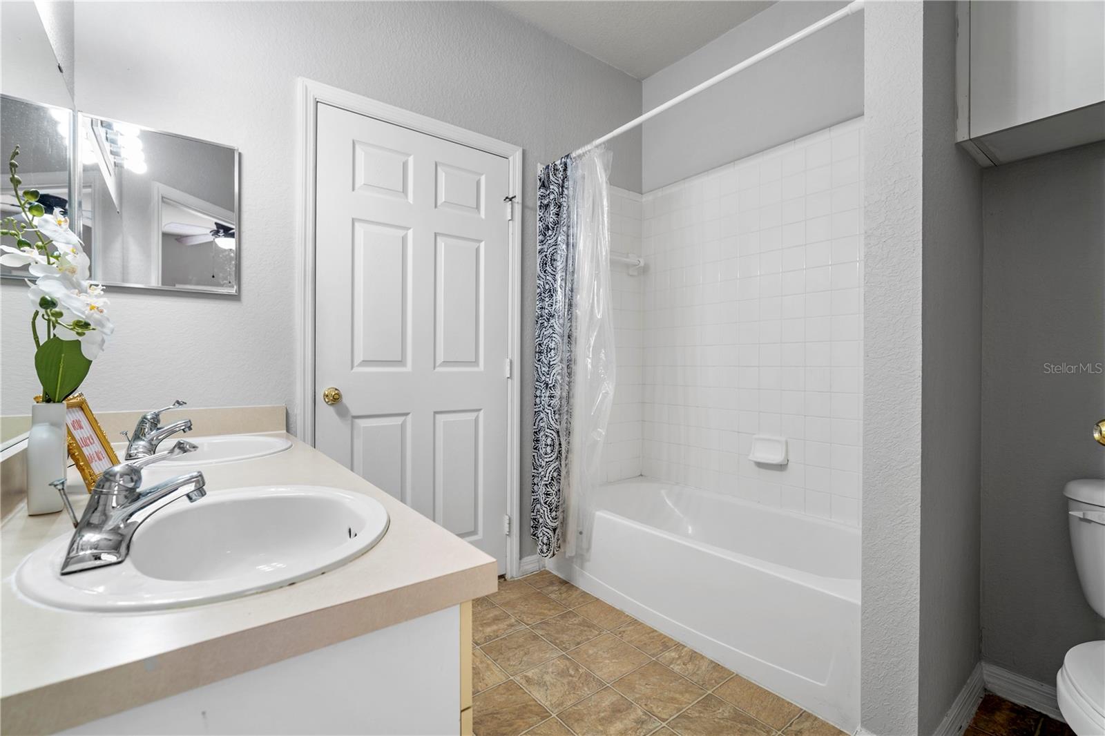 3615 Conroy Rd #614 Property Photo 24