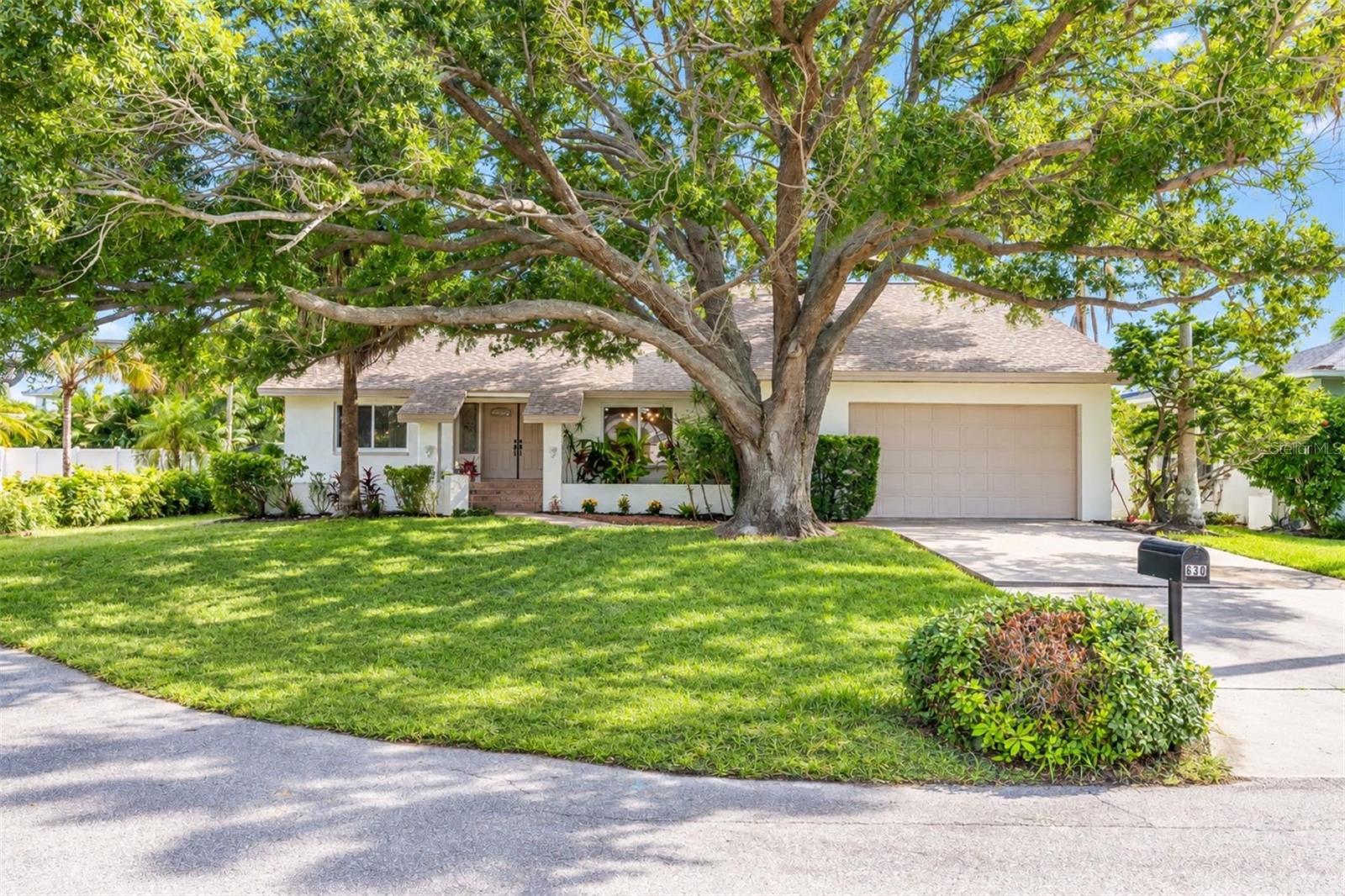 630 Pinta Dr Property Photo 4