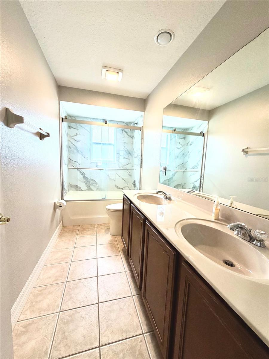 1405 Misty Glen Ln Property Photo 21