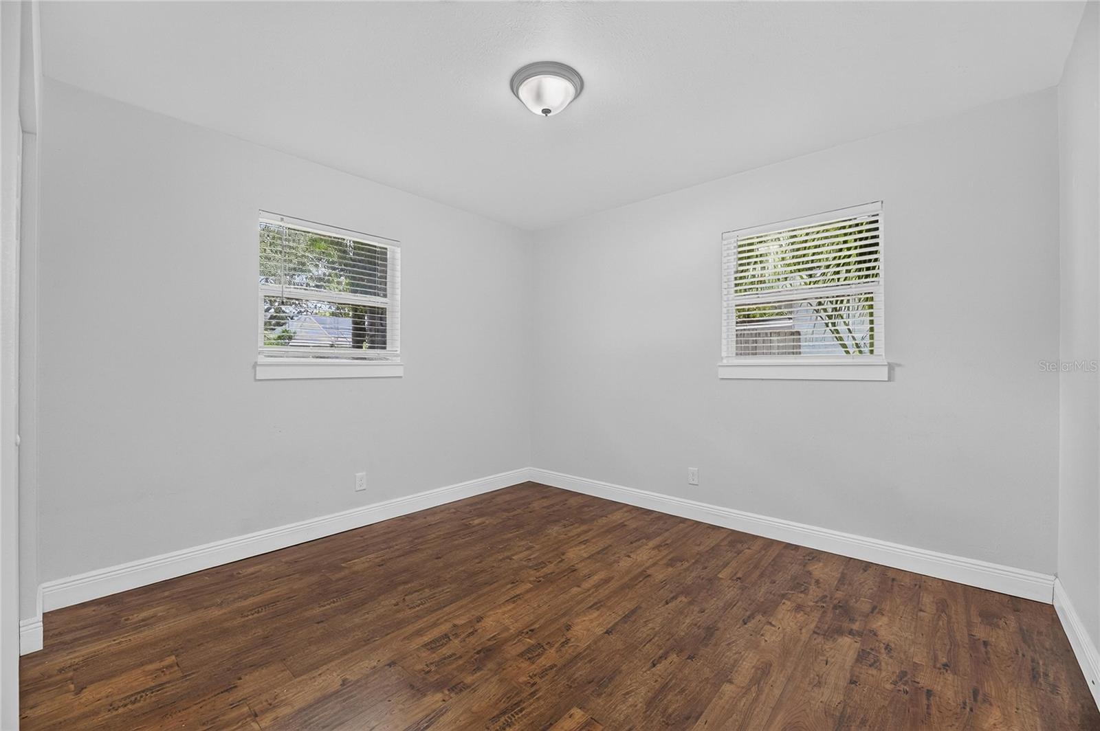 4421 W Iowa Ave Property Photo 27