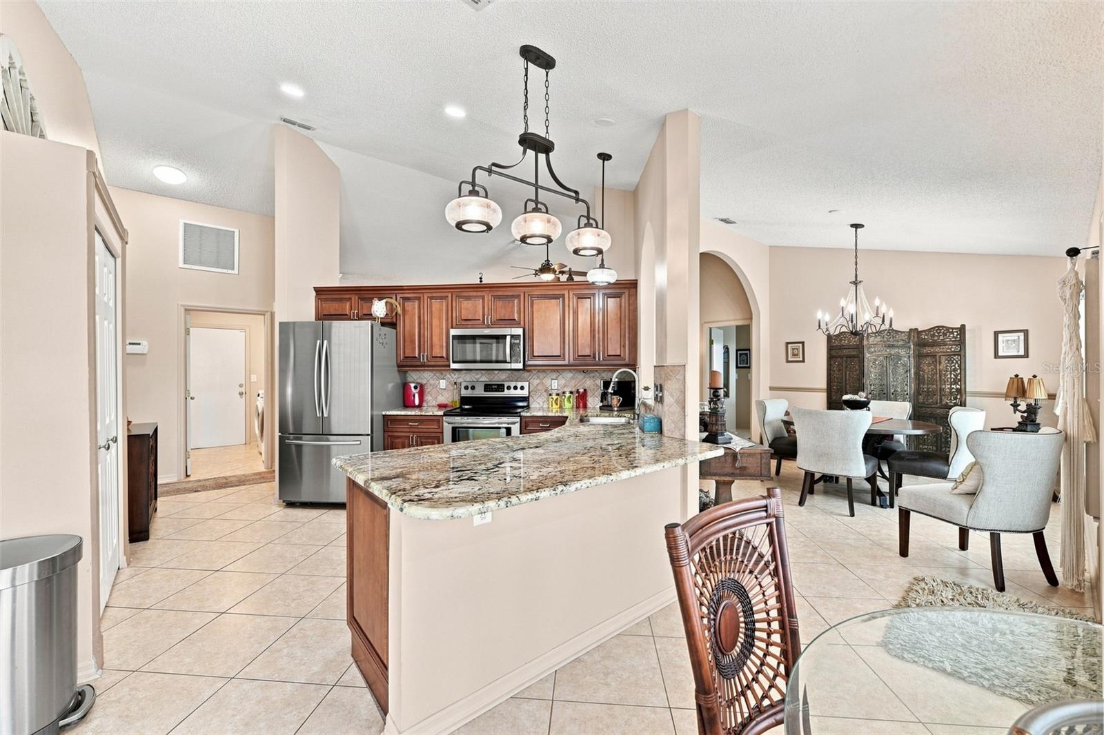 308 Caloosa Palms Ct Property Photo 7