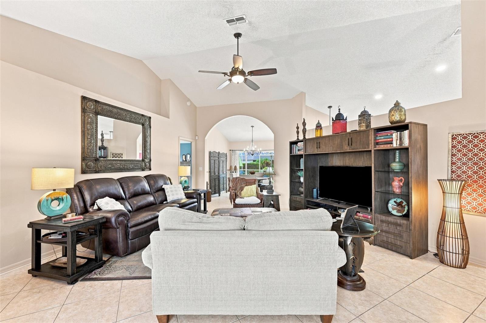 308 Caloosa Palms Ct Property Photo 29