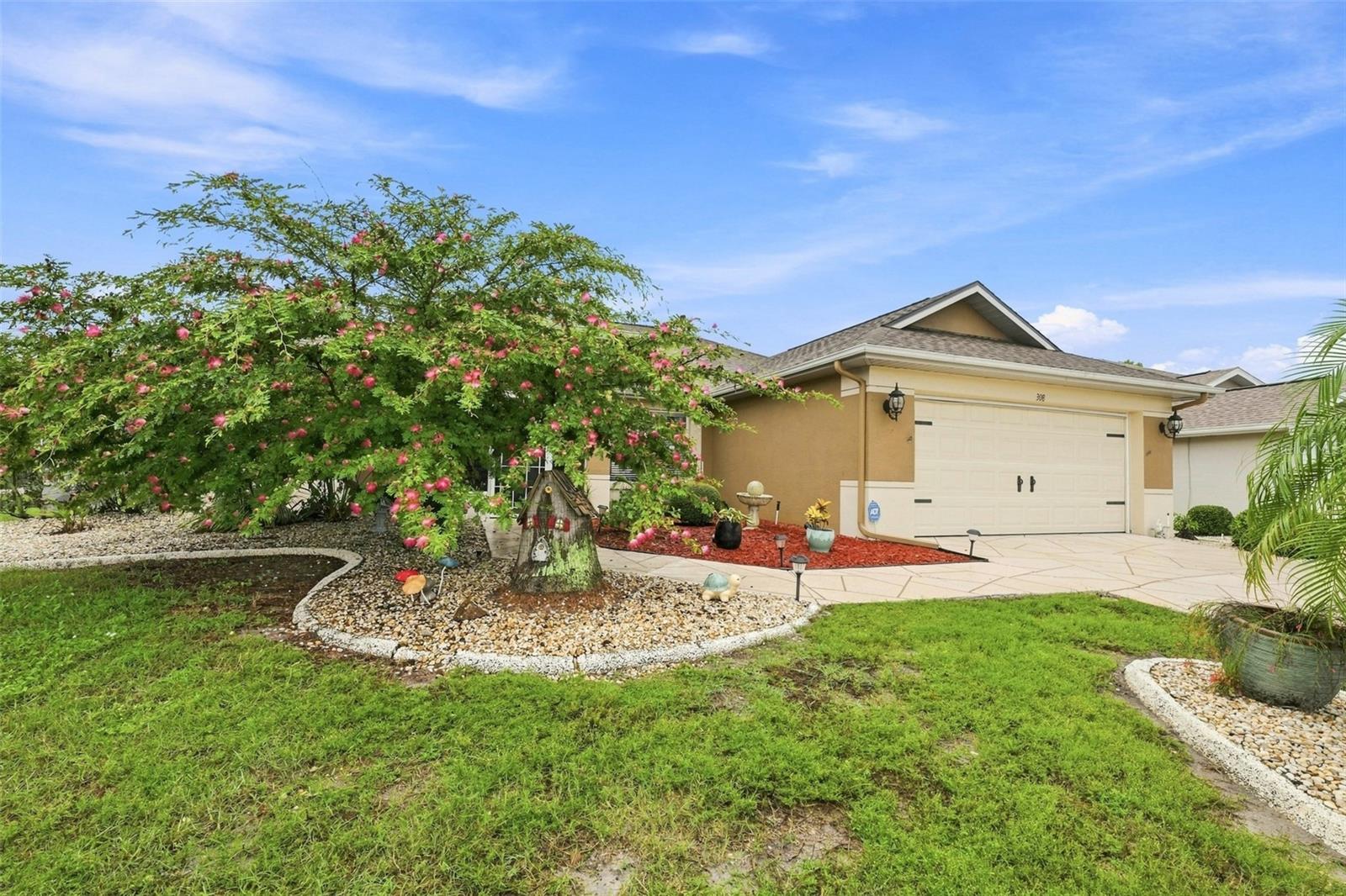 308 Caloosa Palms Ct Property Photo 32