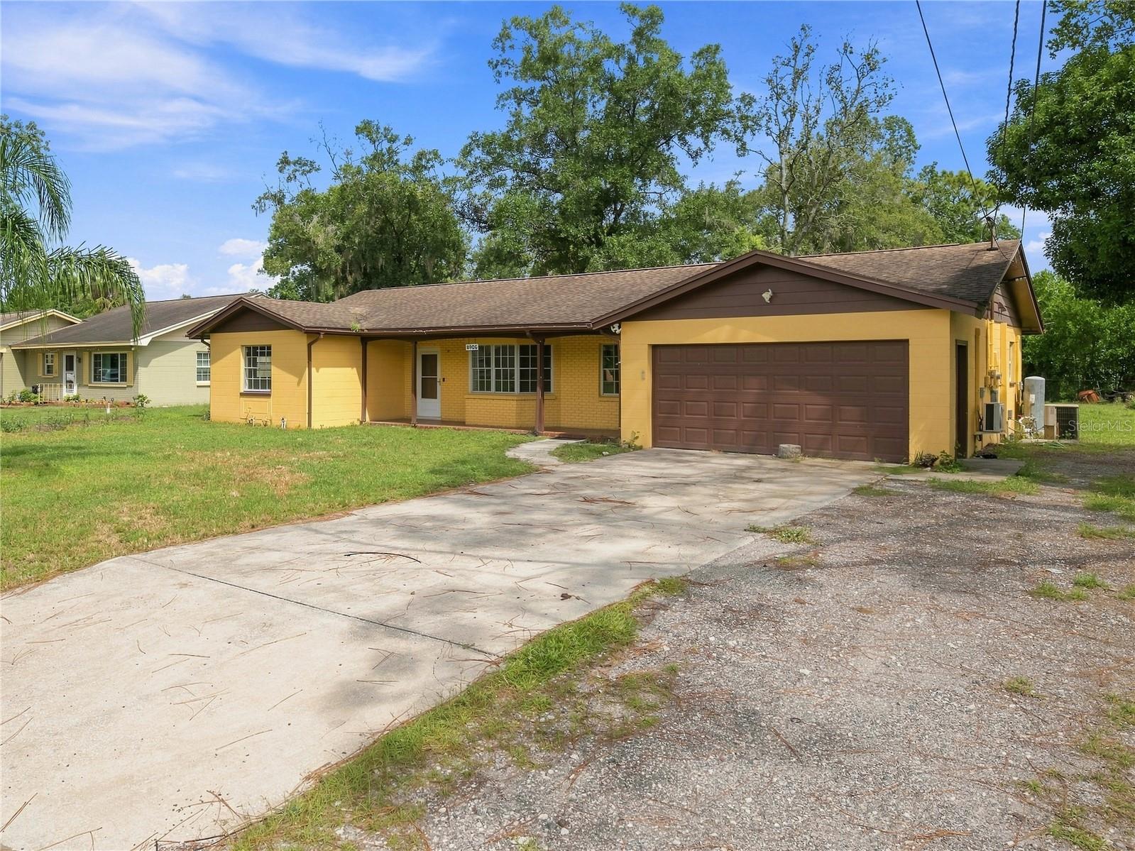 8906 E Lanway Dr Property Photo 5