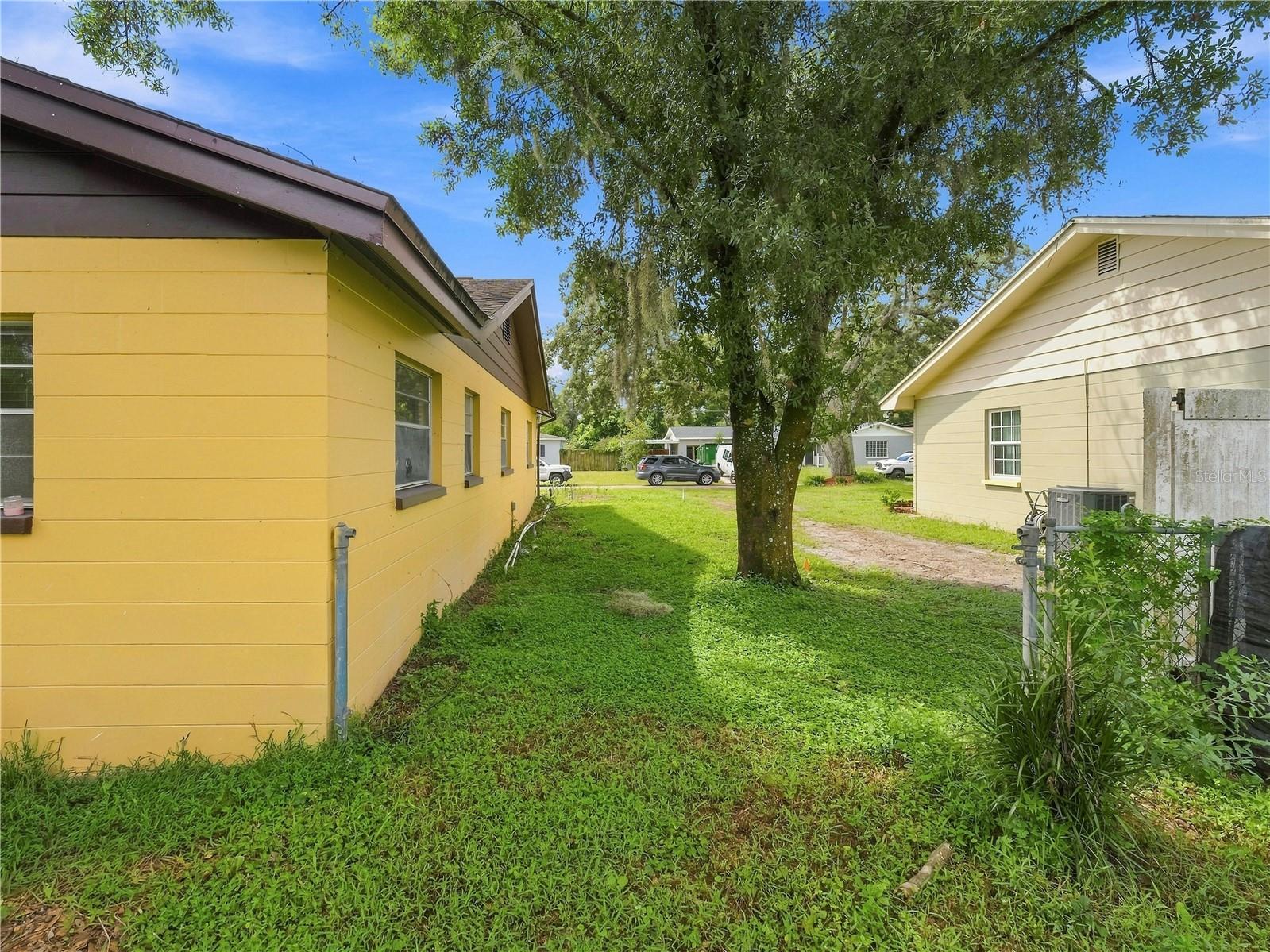 8906 E Lanway Dr Property Photo 36