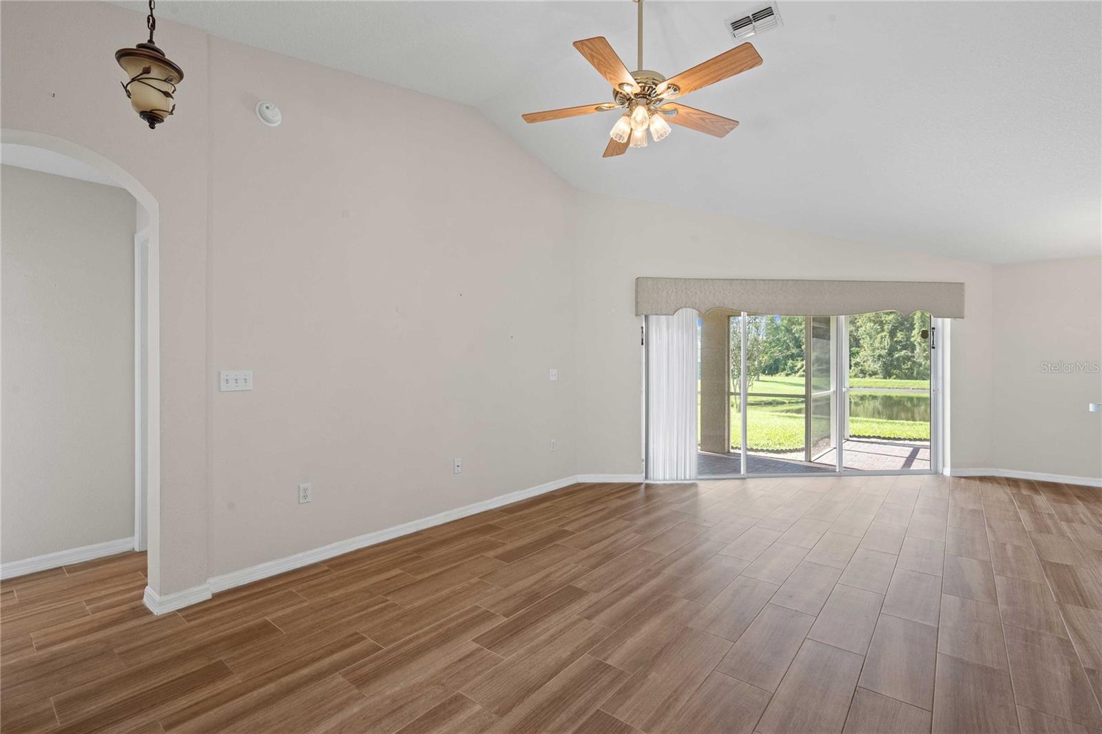 29338 Marker Loop Property Photo 8
