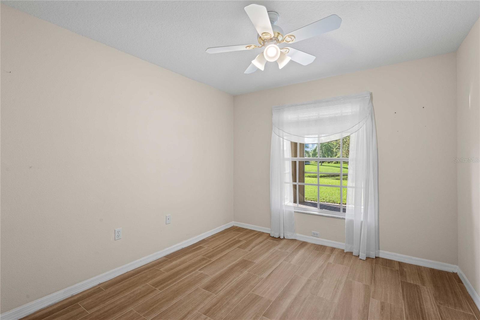 29338 Marker Loop Property Photo 27