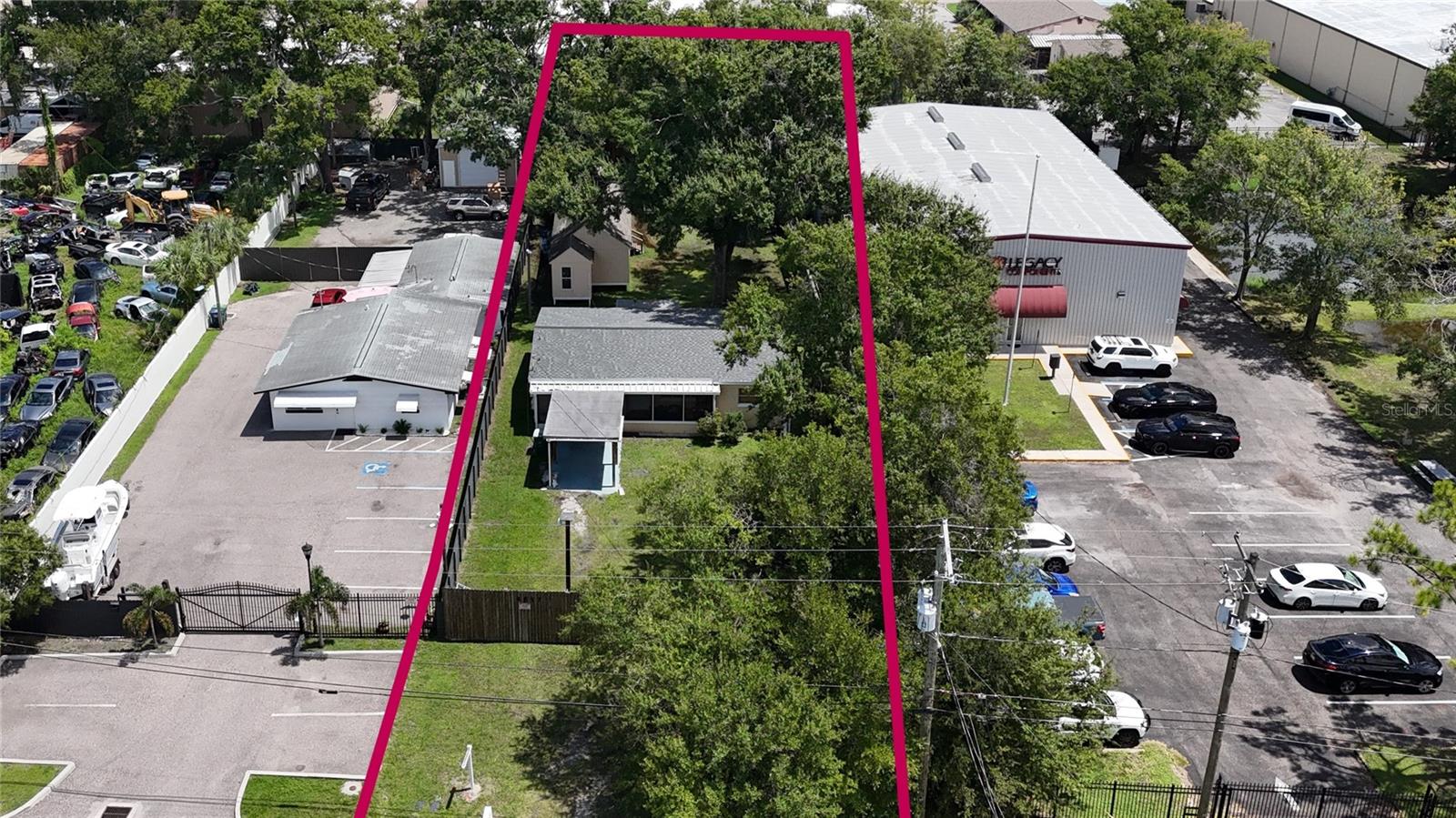 4617 N Clark Ave Property Photo 1