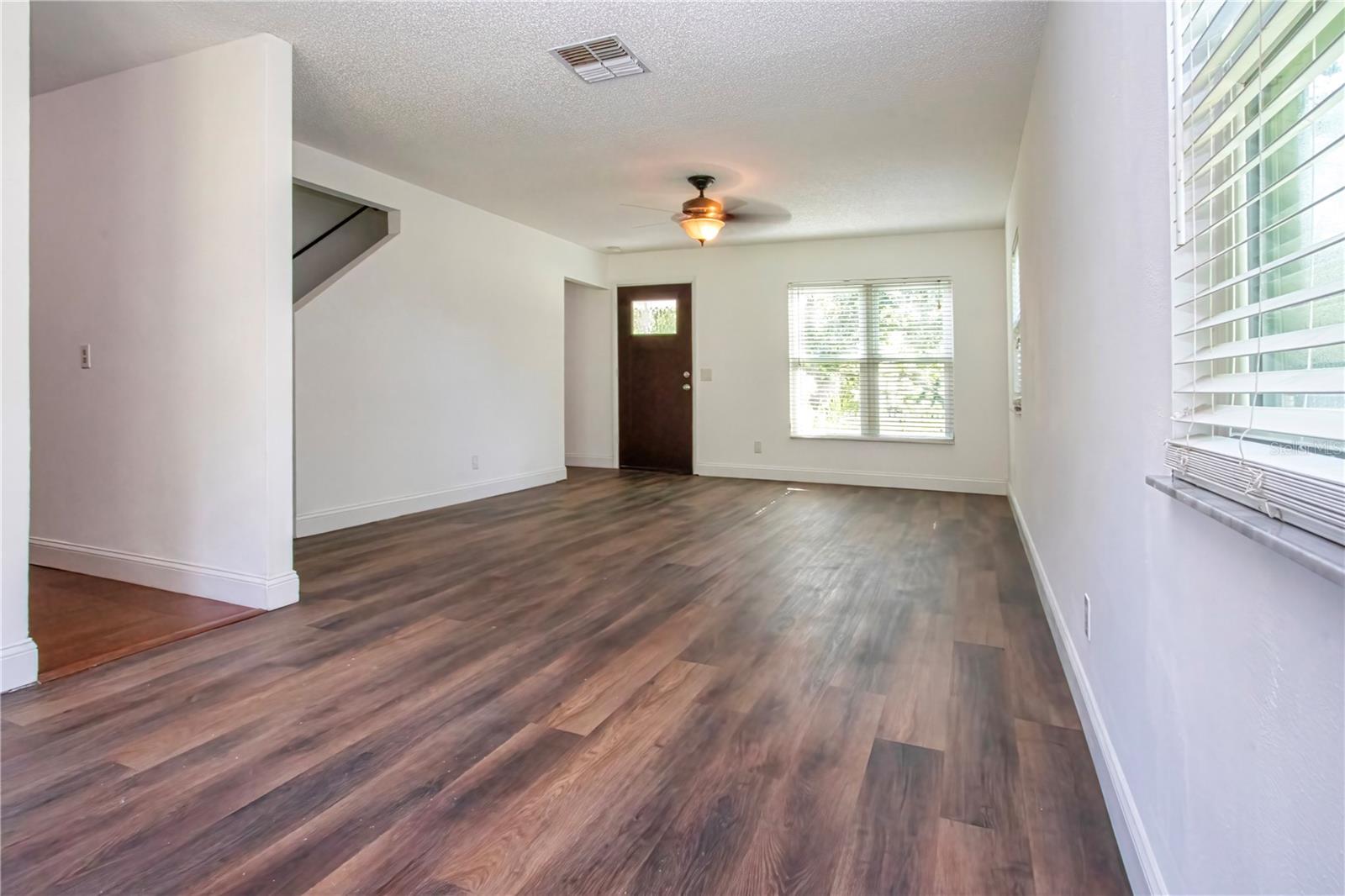 2501 Lightfoot Rd Property Photo 4