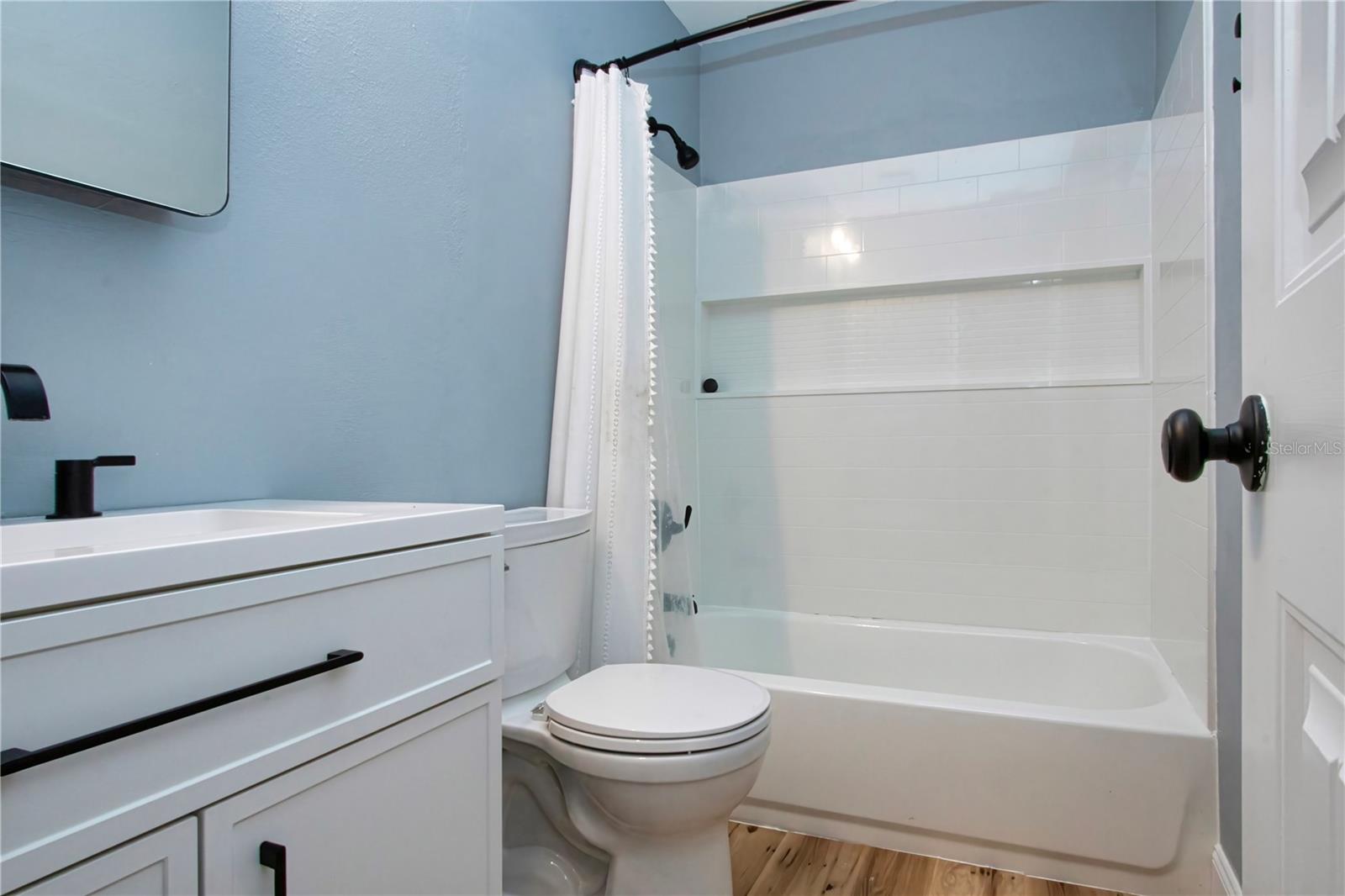 2501 Lightfoot Rd Property Photo 32