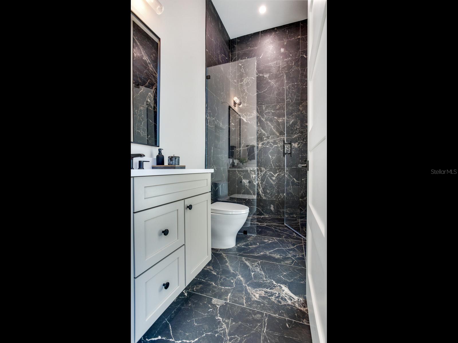 836 Bay Point Dr Property Photo 32