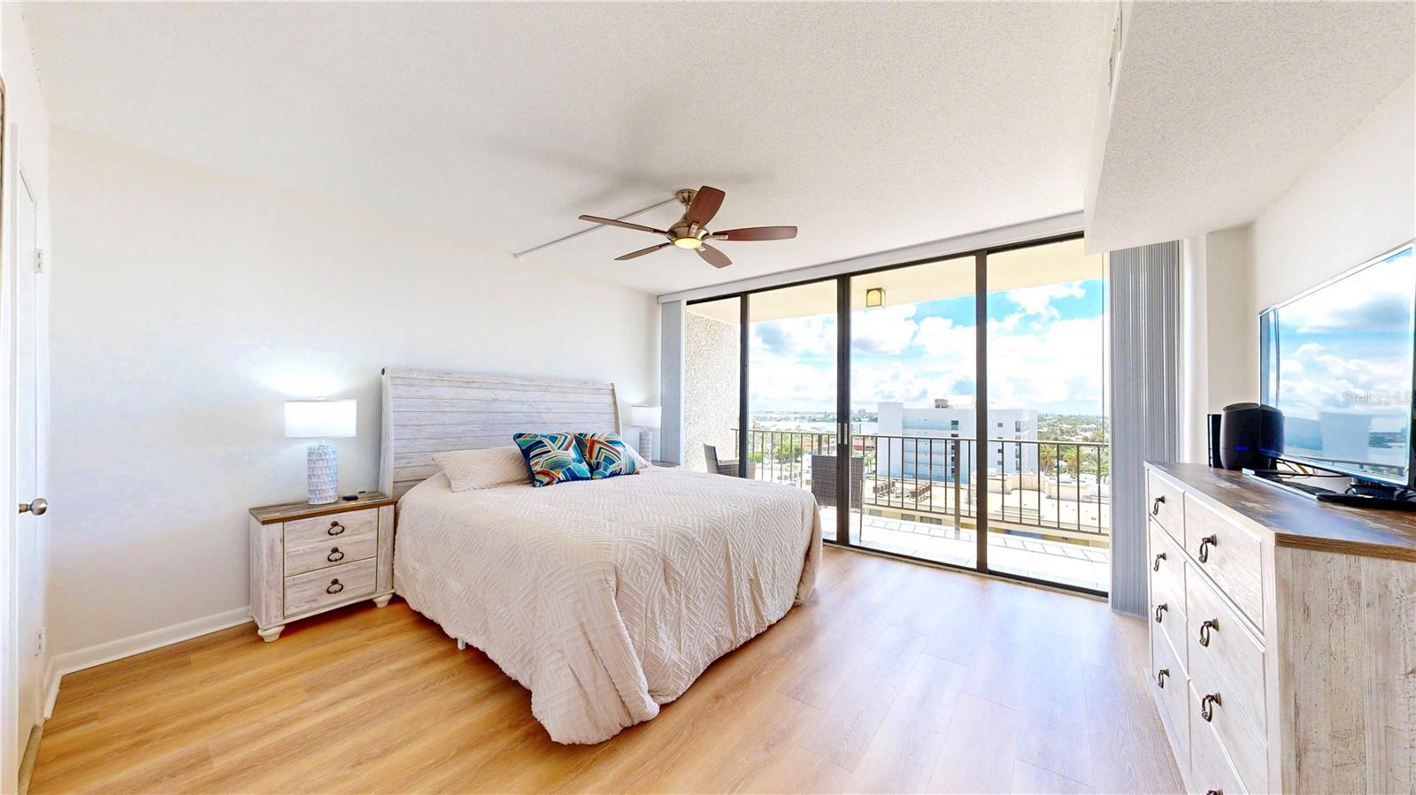 5396 Gulf Blvd #909 Property Photo 29