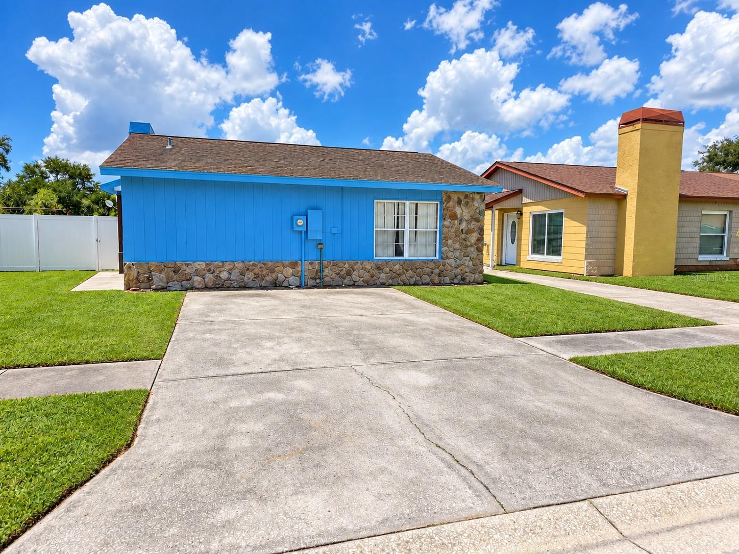 1246 Coolridge Dr Property Photo 3