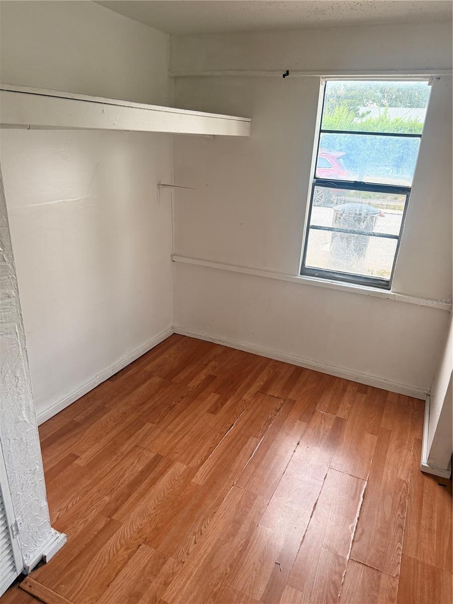 1110 Carlton St Property Photo 7