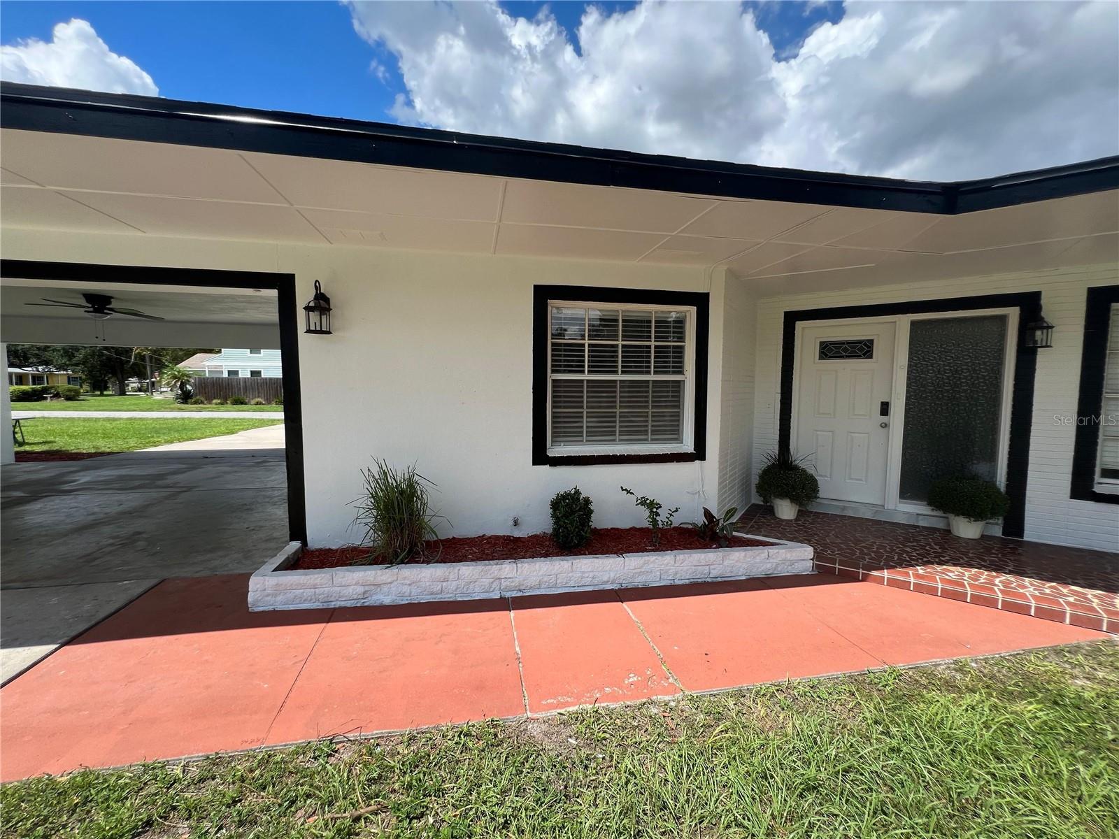 10909 W Elbow Dr Property Photo 6