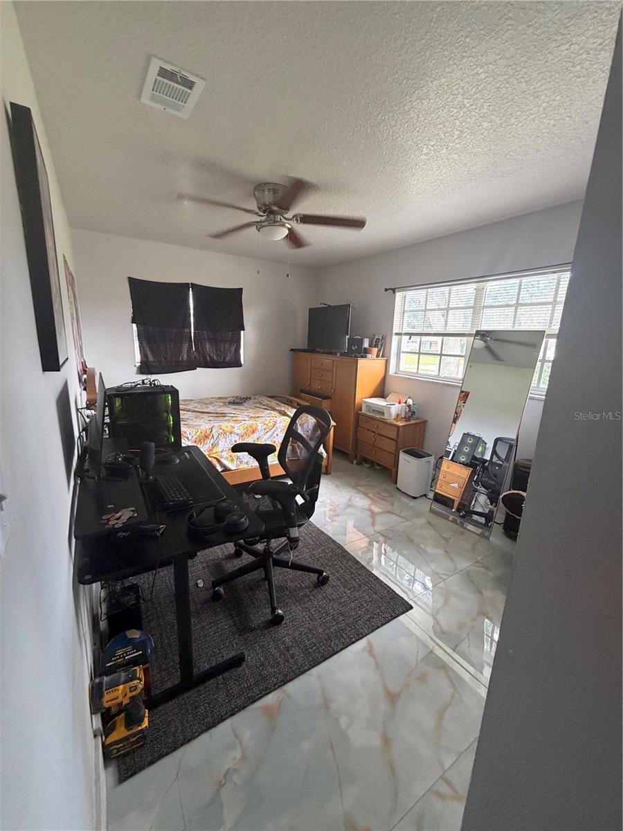 10909 W Elbow Dr Property Photo 11