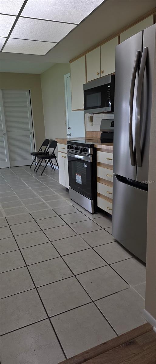 TB8546149 Property Photo 9