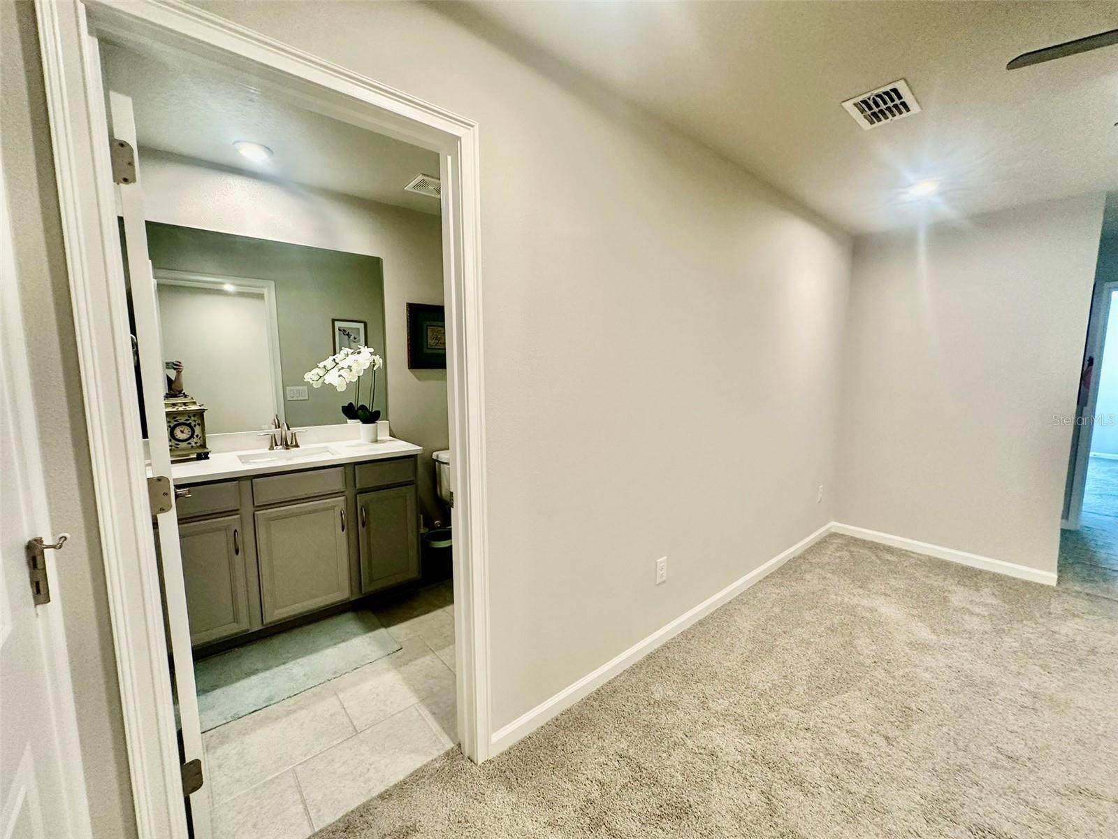 8511 Primrose Willow Pl Property Photo 20
